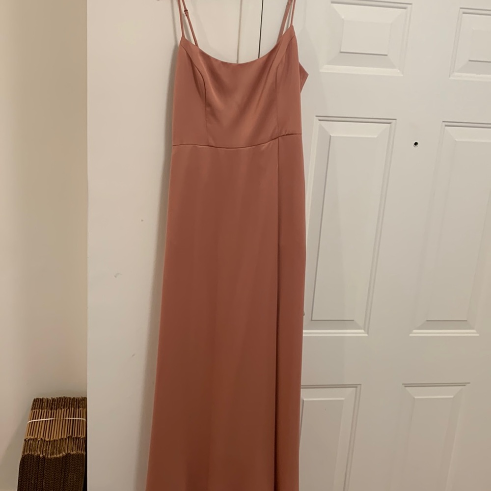 David’s Bridal Bridesmaid Dress STYLE# F20095 — Crepe-back satin spaghetti strap
